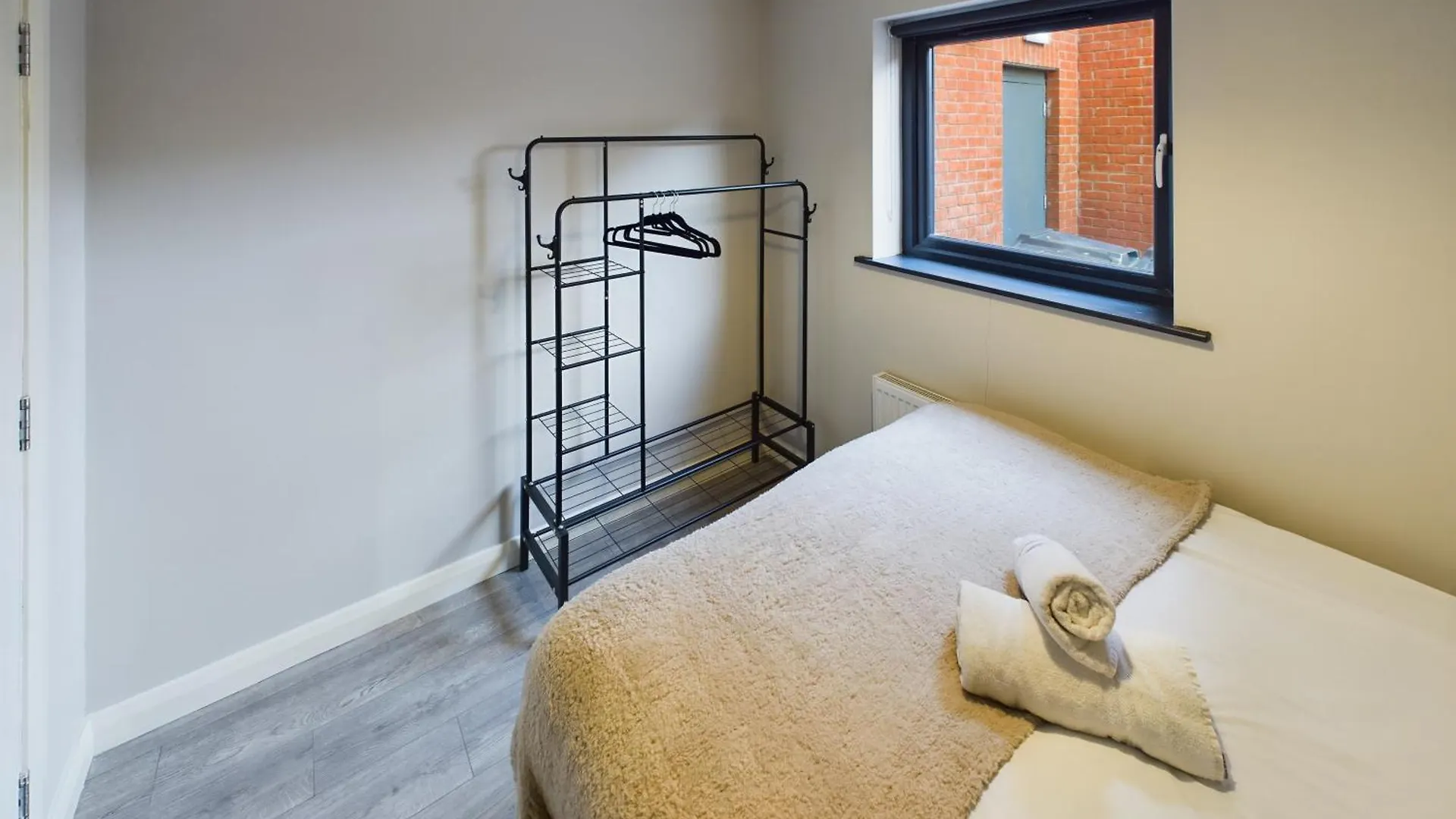 Modern Two Bed In East Belfast Apartment 0*,  United Kingdom